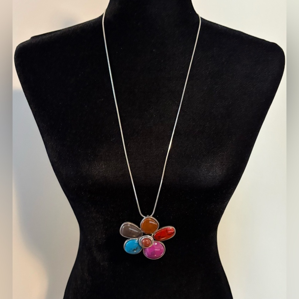 Free with purchase - Multicolor Flower Pendant Necklace